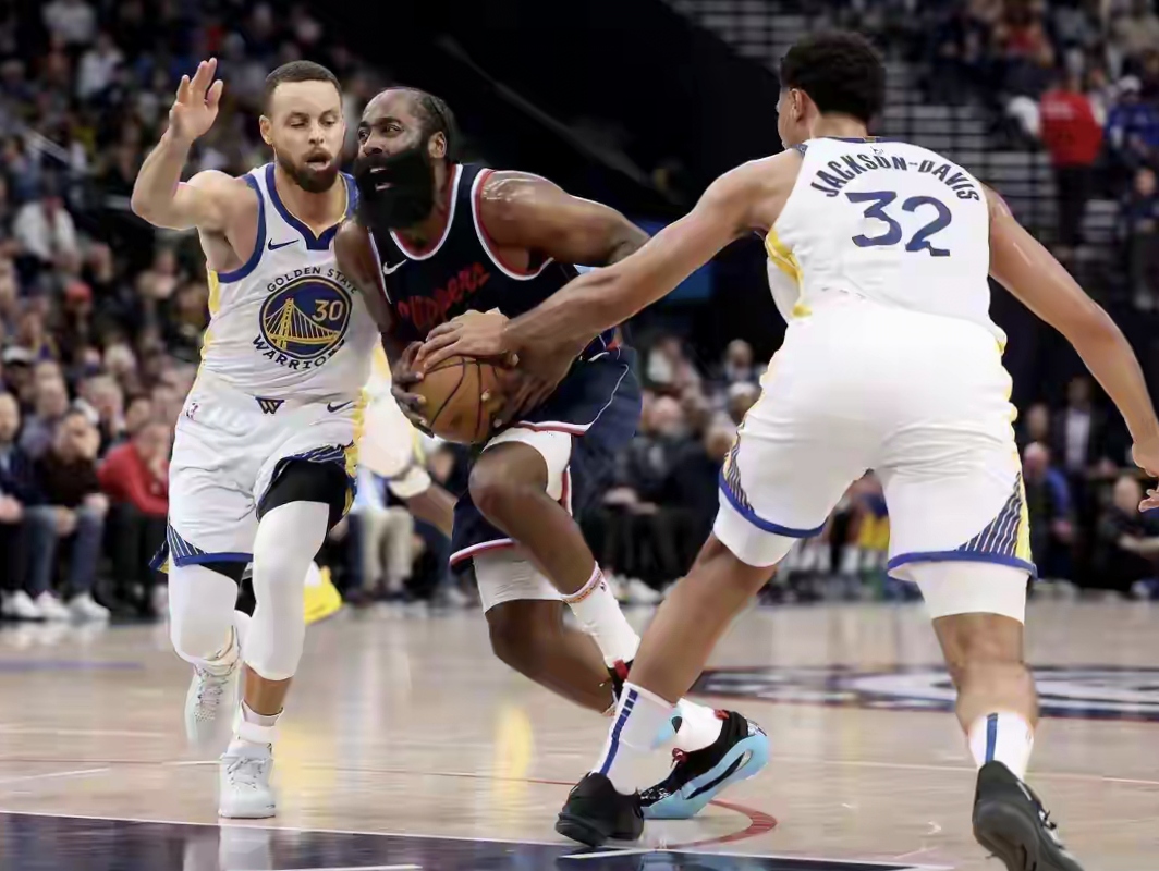 库里连续三场比赛得分超过大比分领先西汉姆加时末段官宣签约之后，辽宁本钢转会期官宣签约(库里三分破纪录比赛全场回放)